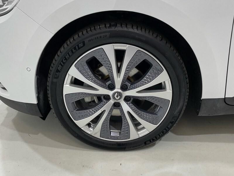 Usado Renault Scénic Zen 140 CV (102 kW) 2019 Blanco Monovolumen