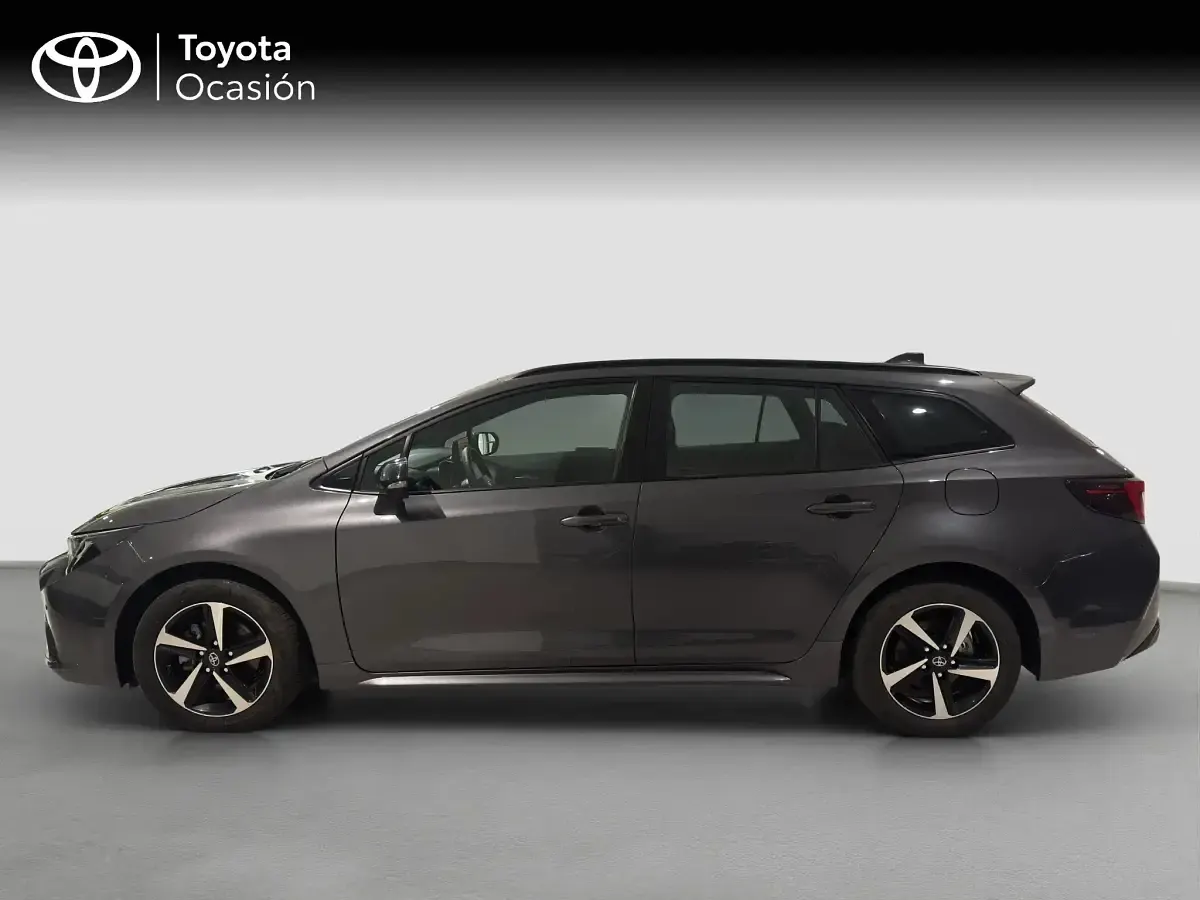 Usado Toyota Corolla Active 140 CV (102 kW) 2025 Gris / plata Familiar