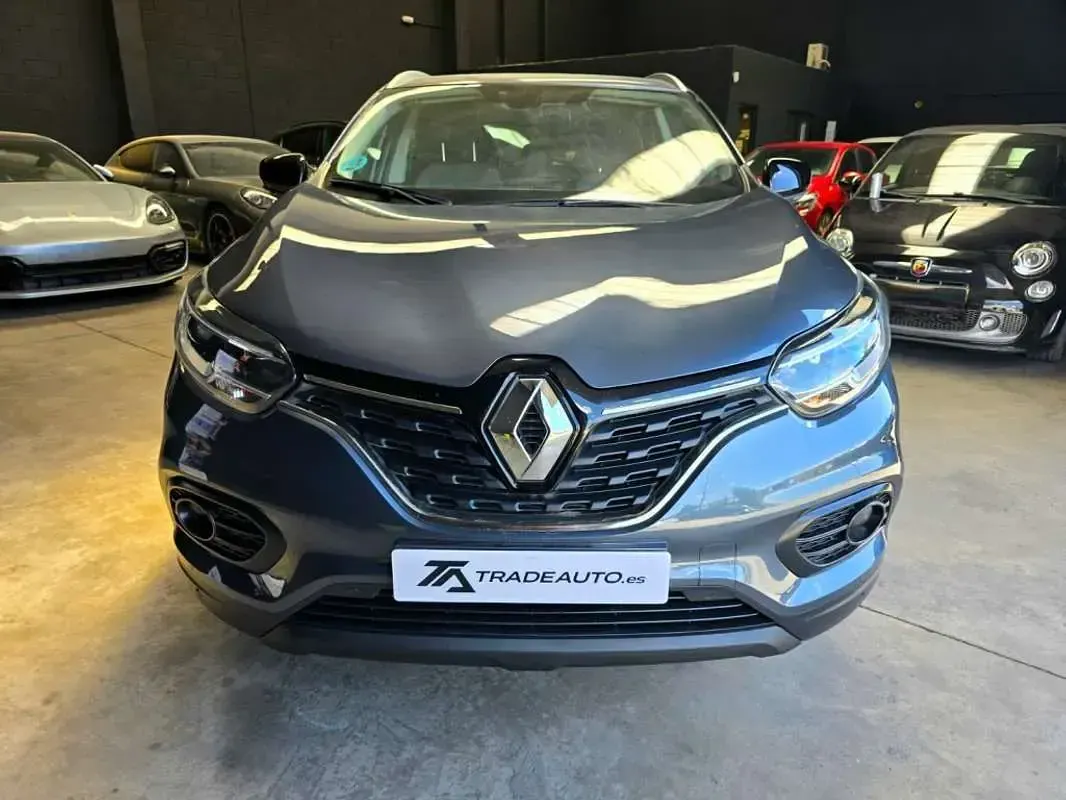 Usado Renault Kadjar LIMITED 116 CV (85 kW) 2022 Gris SUV