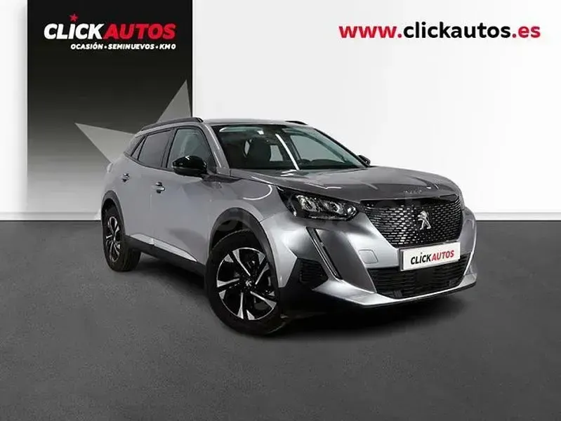 Usado Peugeot 2008 Allure 130 CV (95 kW) 2022 Gris / plata SUV