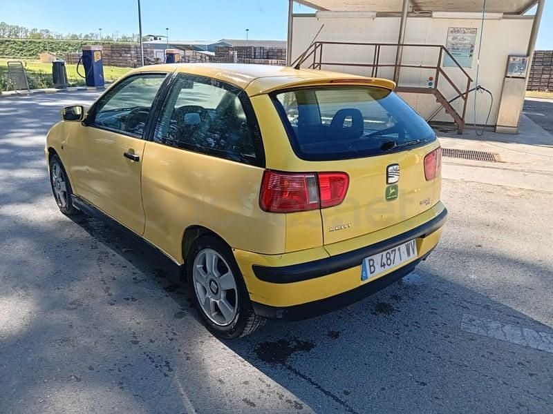 Brugt Seat Ibiza Sport 110 HK (80 kW) 2000 Gul Hatchback