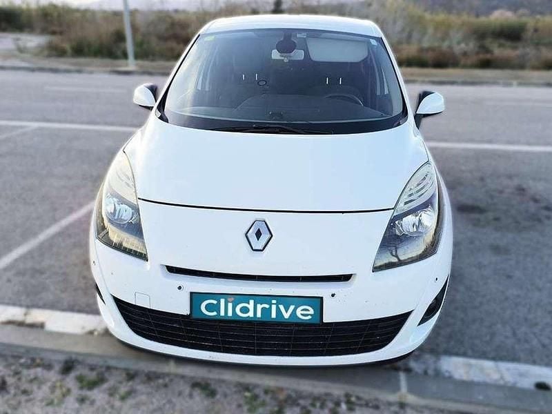 Usado Renault Scénic III Dynamique 131 CV (96 kW) 2010 Blanco Monovolumen