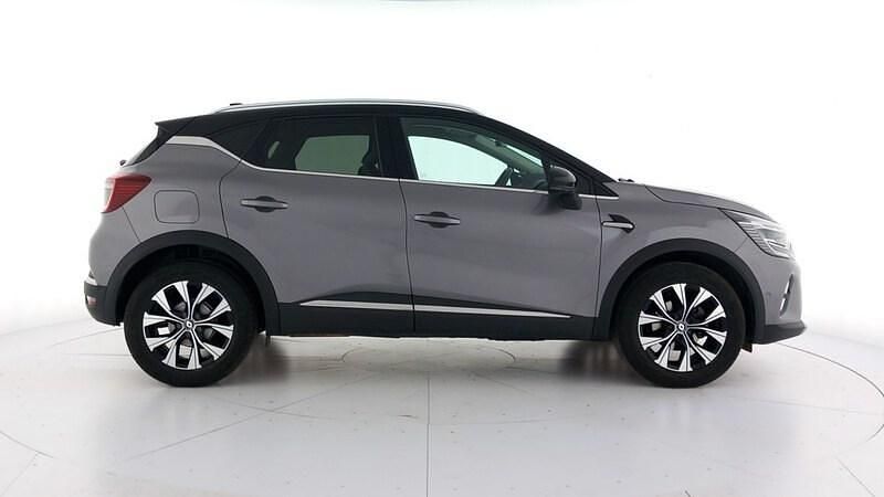 Usado Renault Captur Techno 90 CV (66 kW) 2024 Gris SUV