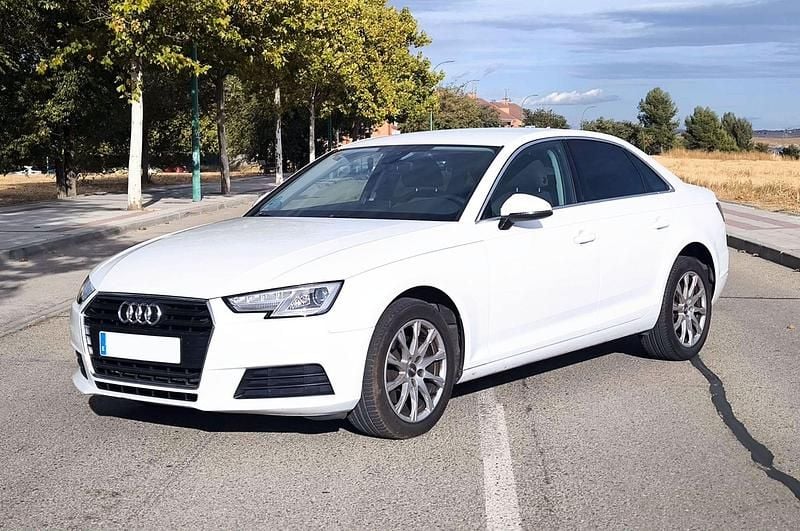 Usado Audi A4 Advanced 150 CV (110 kW) 2017 Blanco Berlina