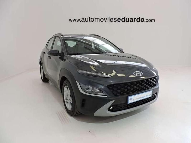 Usado Hyundai Kona 120 CV (88 kW) 2021 Gris SUV