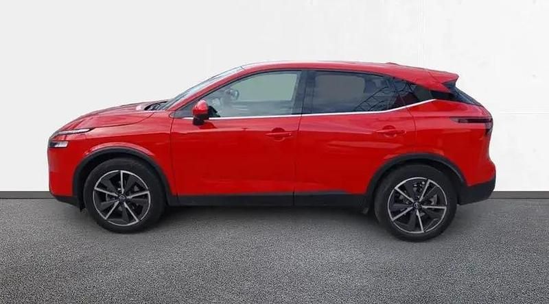 Usado Nissan Qashqai Tekna 158 CV (116 kW) 2023 Yokohama red (sólida) SUV