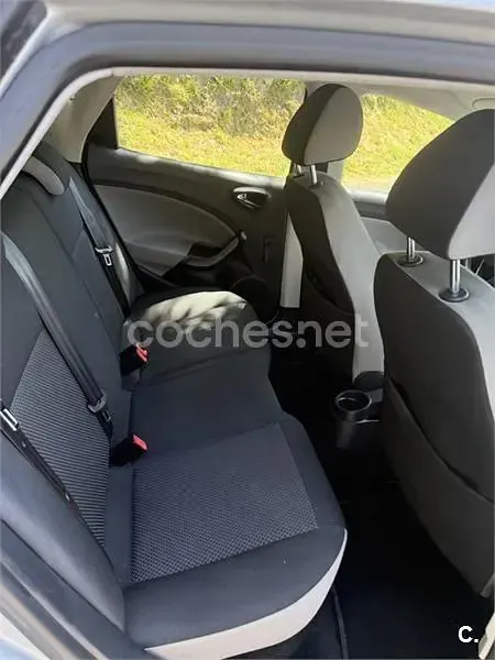 Usado Seat Ibiza Style 105 CV (77 kW) 2016 Gris / plata Berlina