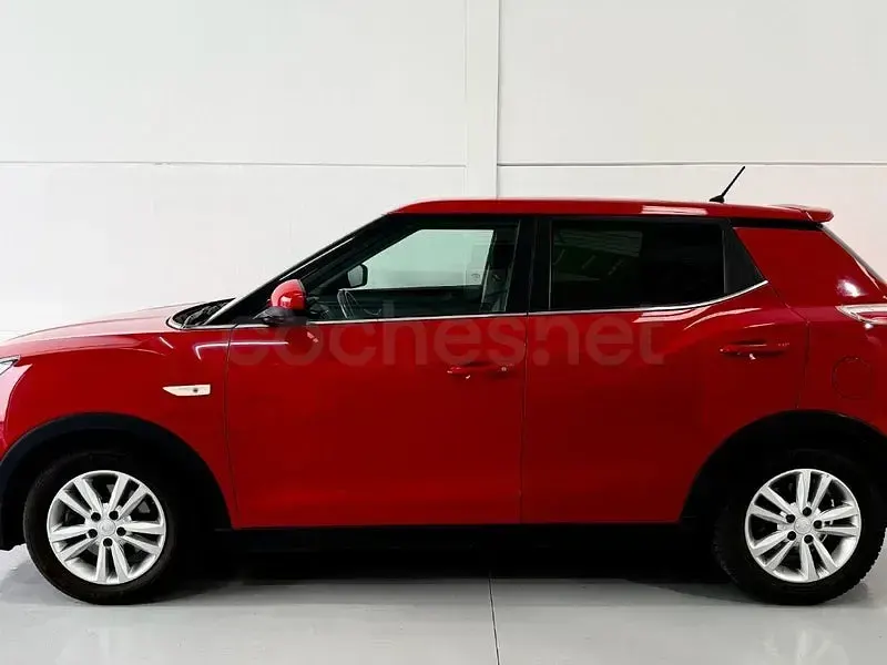 Usado SsangYong Tivoli 115 CV (84 kW) 2017 Rojo SUV