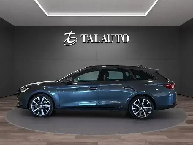 Usado Seat Leon FR 204 CV (150 kW) 2021 Gris / plata Familiar