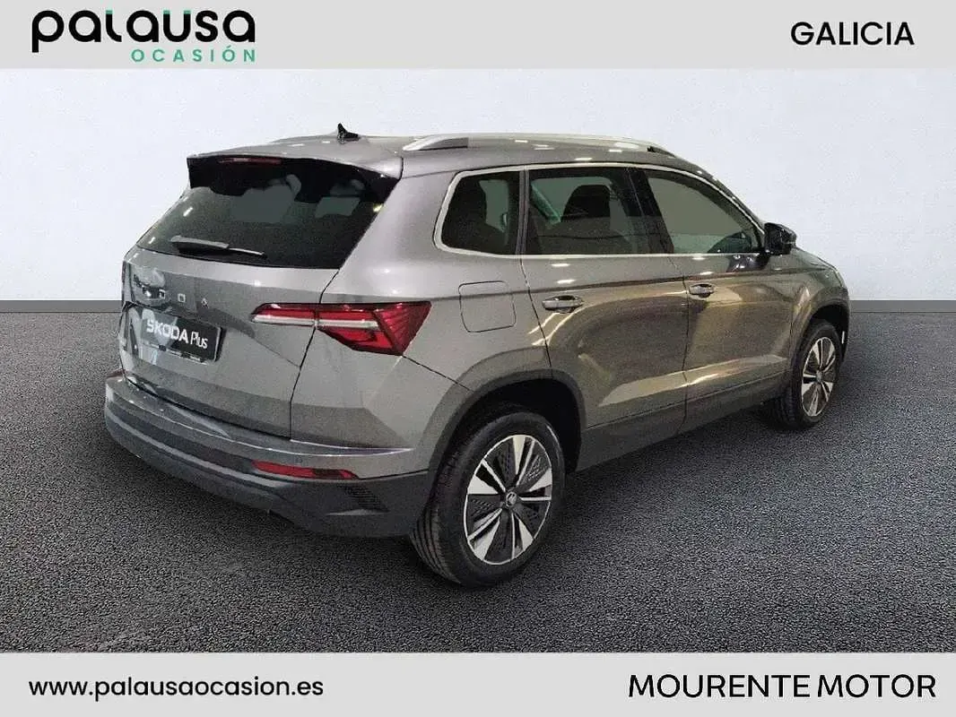 Usado Skoda Karoq Selection 150 CV (110 kW) 2026 Gris SUV
