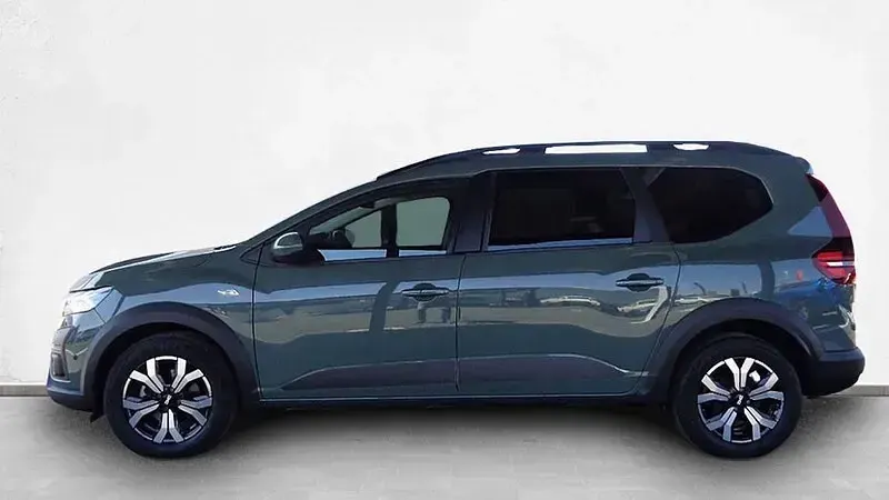 Usado Dacia Jogger Expression 110 CV (80 kW) 2024 Verde Monovolumen