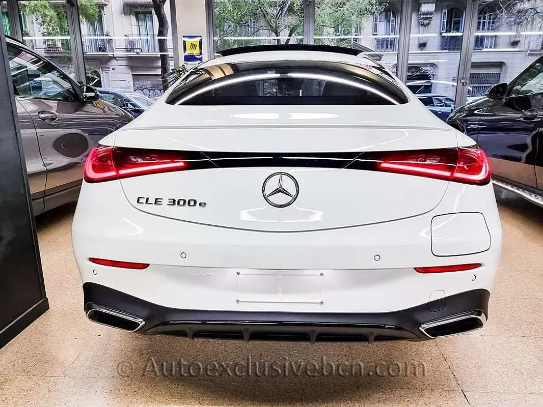Usado Mercedes CLE300 313 CV (230 kW) 2025 Blanco Coupe