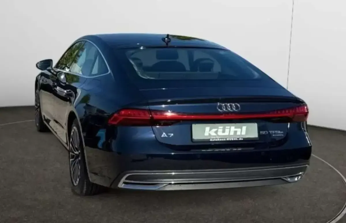 Usado Audi A7 299 CV (219 kW) 2022 Azul Berlina