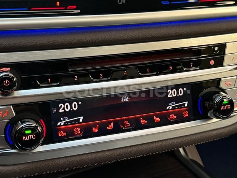 Usado BMW 740 iPerformance 326 CV (239 kW) 2017 Negro Berlina