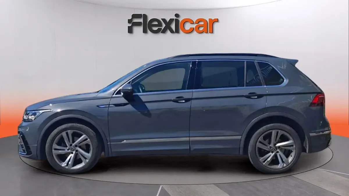 Usado VW Tiguan R-line 150 CV (110 kW) 2021 Gris SUV