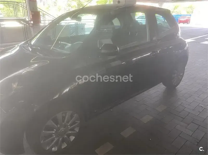 Usado Nissan Micra Premium Edition 86 CV (63 kW) 2007 Negro Berlina