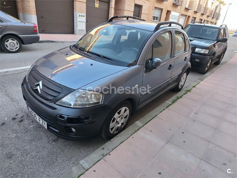 Usado Citroën C3 XTR 70 CV (51 kW) 2008 Gris / plata Berlina