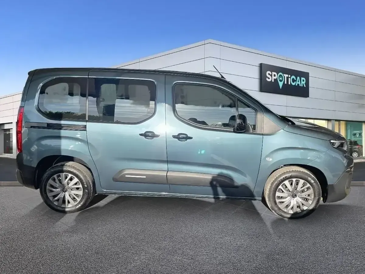 Usado Citroën Berlingo 102 CV (75 kW) 2025 Azul Monovolumen