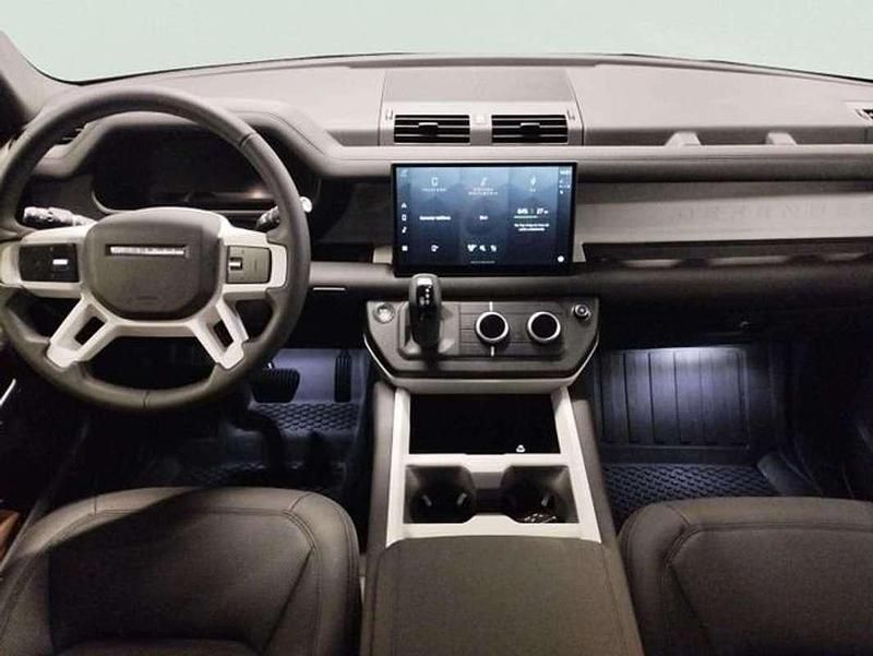 Usado Land Rover Defender S 300 HP (220 kW) 2025 Preto SUV