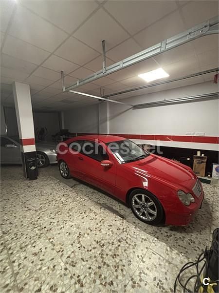 Rojo Usado 2003 Mercedes C220 Berlina | 4900 € (Precio justo) - Imagen 1/4
