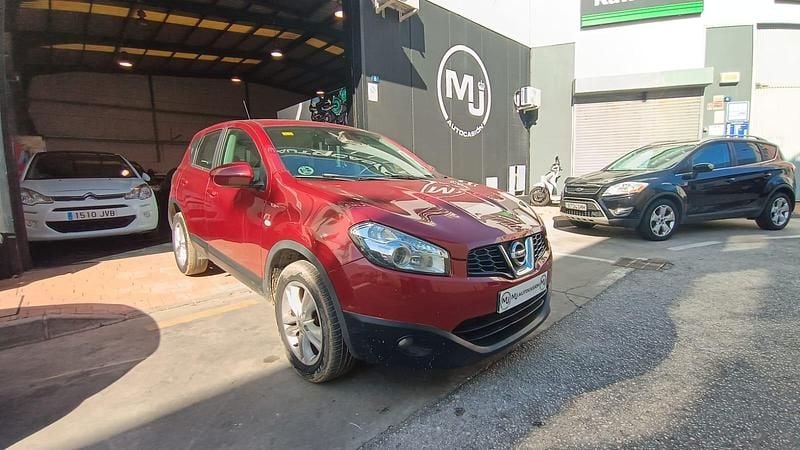 Usado Nissan Qashqai Visia 130 CV (95 kW) 2013 Rojo SUV