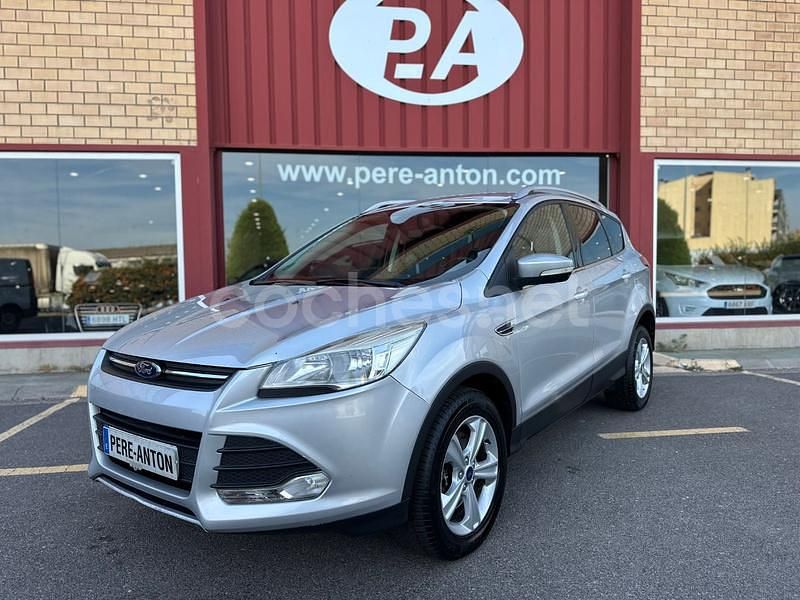 Gris / plata Usado 2014 Ford Kuga Titanium SUV | 8990 € (Buen precio) - Imagen 1/4
