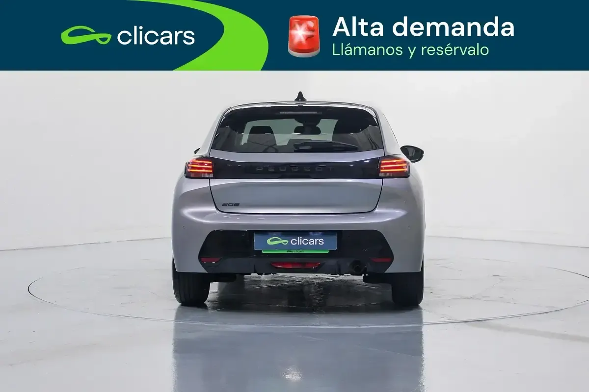 Usado Peugeot 208 Allure 100 CV (73 kW) 2025 Gris / plata Utilitario