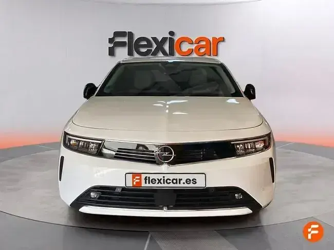 Usado Opel Astra Edition 180 CV (132 kW) 2025 Blanco Utilitario