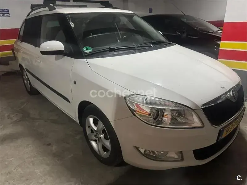 Usado Skoda Fabia GreenLine 75 CV (55 kW) 2011 Blanco Familiar