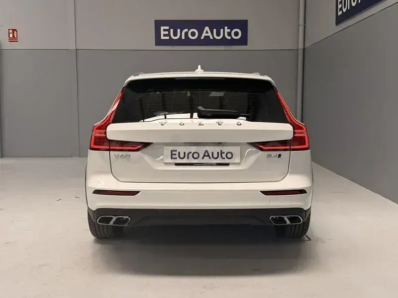 Usado Volvo V60 CC 190 CV (139 kW) 2021 Blanco Familiar