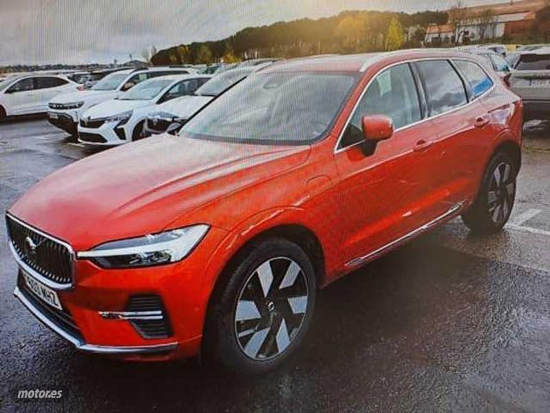 Rojo Usado 2023 Volvo XC60 Ultimate SUV | 53.900 € - Imagen 1/3