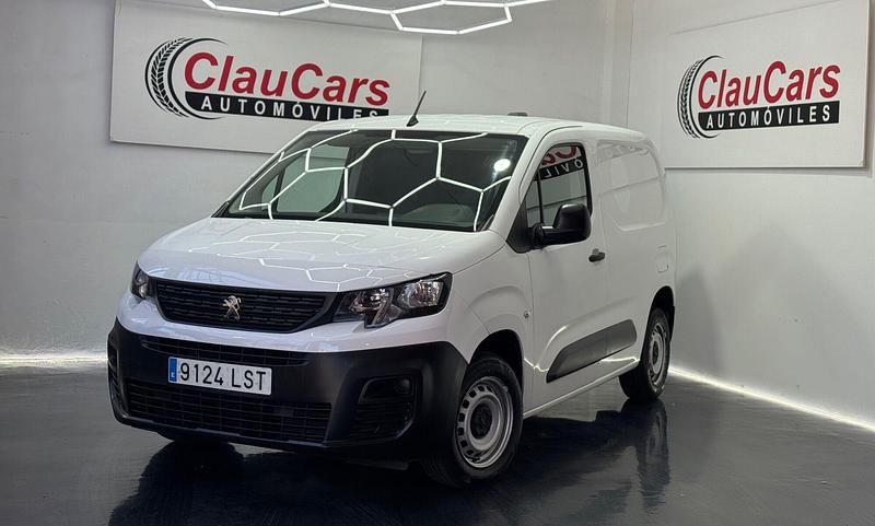 Usado Peugeot Partner Premium 100 CV (73 kW) 2021 Blanco Monovolumen