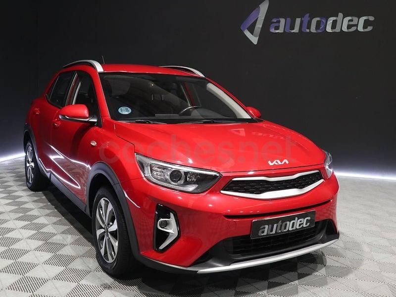 Usado Kia Stonic 84 CV (61 kW) 2023 Rojo SUV