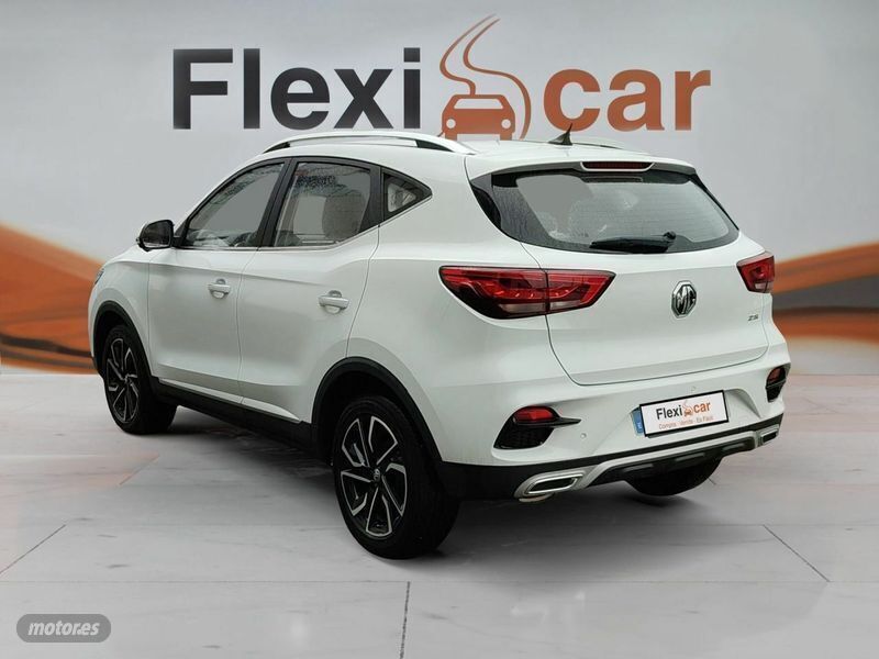 Usado MG ZS Luxury 106 CV (77 kW) 2023 Blanco Berlina