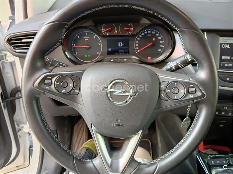Usado Opel Crossland X Selective 99 CV (72 kW) 2017 Blanco SUV