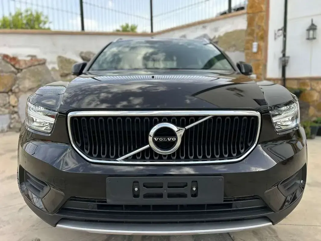 Usado Volvo XC40 150 CV (110 kW) 2020 Negro SUV