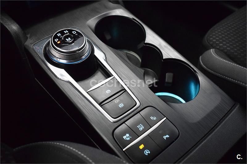 Usado Ford Focus Titanium 120 CV (88 kW) 2019 Blanco Berlina