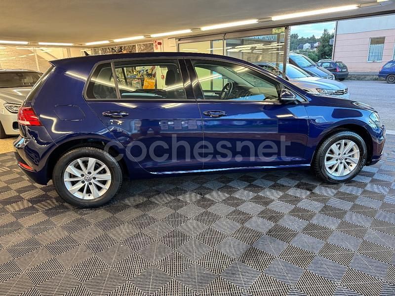 Usado VW Golf VII 115 CV (84 kW) 2019 Azul Berlina