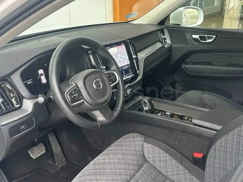 Usado Volvo XC60 Core 250 CV (183 kW) 2025 Blanco SUV