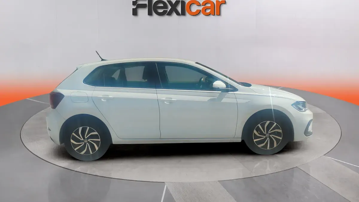 Usado VW Polo Life 95 CV (69 kW) 2023 Blanco Utilitario