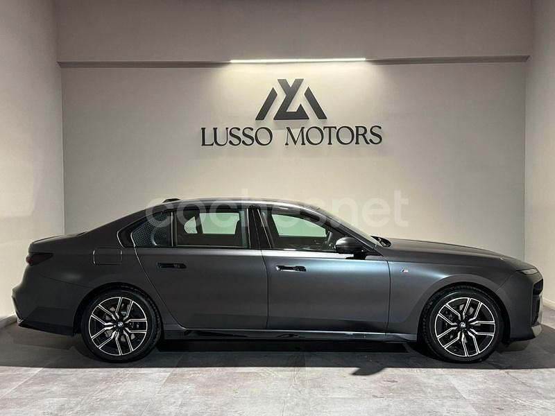 Usado BMW 740 Comfort Edition 299 CV (219 kW) 2024 Negro Berlina
