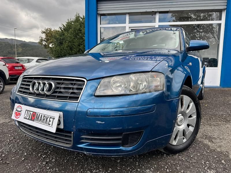 Azul Usado 2004 Audi A3 Ambition Berlina | 4990 € (Precio justo) - Imagen 1/4