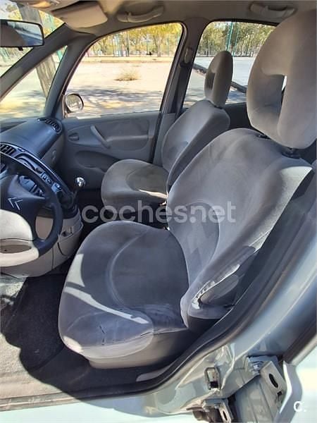 Verde Usado 2004 Citroën Xsara Picasso Monovolumen | 2450 € (Buen precio) - Imagen 1/4