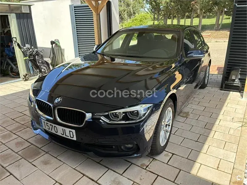 Begagnad BMW 320 Comfort Edition 184 HK (135 kW) 2016 Blå Sedan