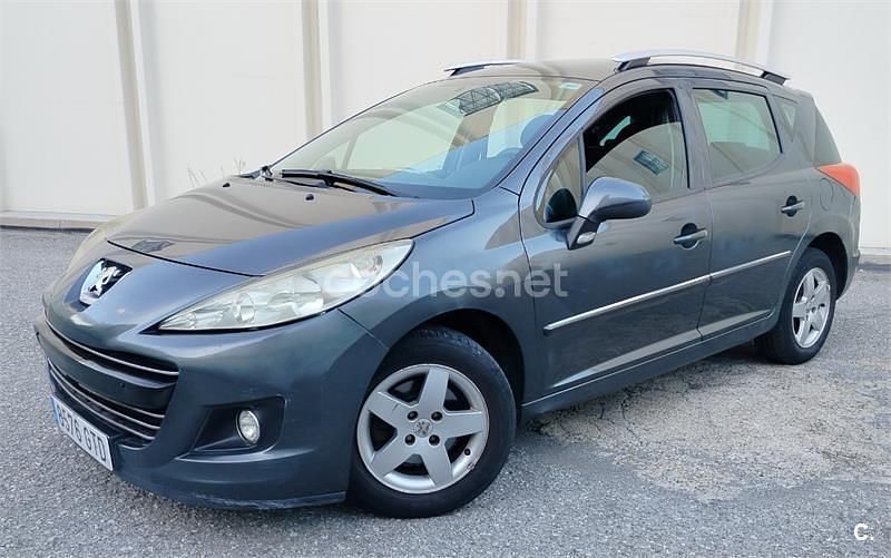 Gris / plata Usado 2010 Peugeot 207 Familiar | 3600 € (Buen precio) - Imagen 1/4
