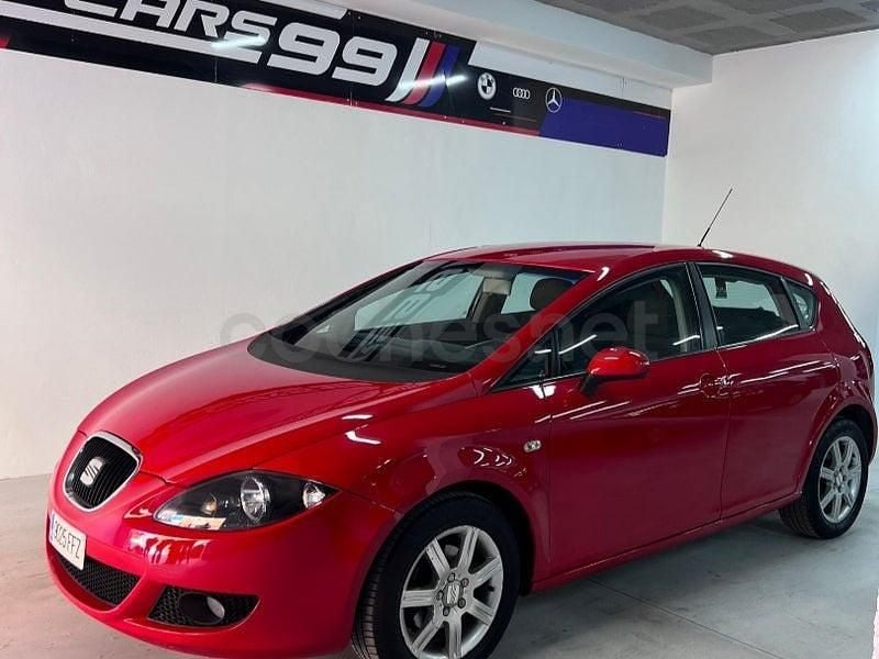 Usado Seat Leon Reference 105 CV (77 kW) 2006 Rojo Utilitario