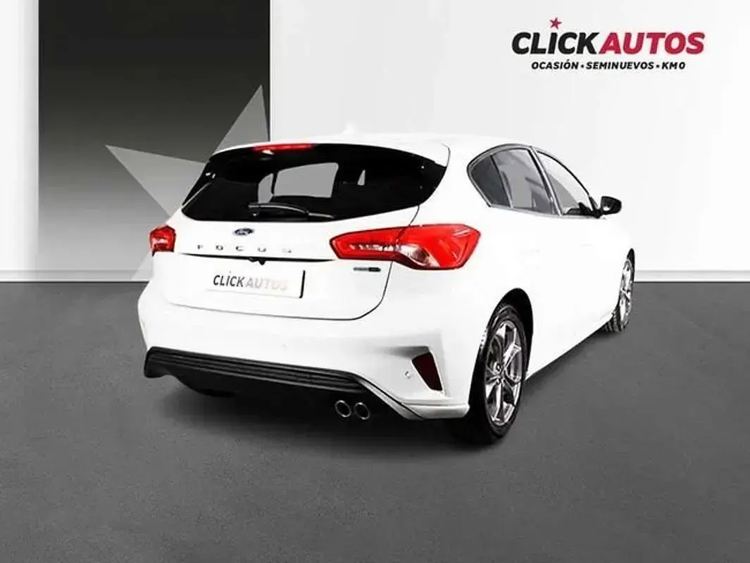 Usado Ford Focus ST-Line 125 CV (91 kW) 2022 Blanco Berlina
