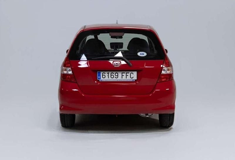 Usado Honda Jazz LS 83 CV (61 kW) 2006 Burdeos Utilitario