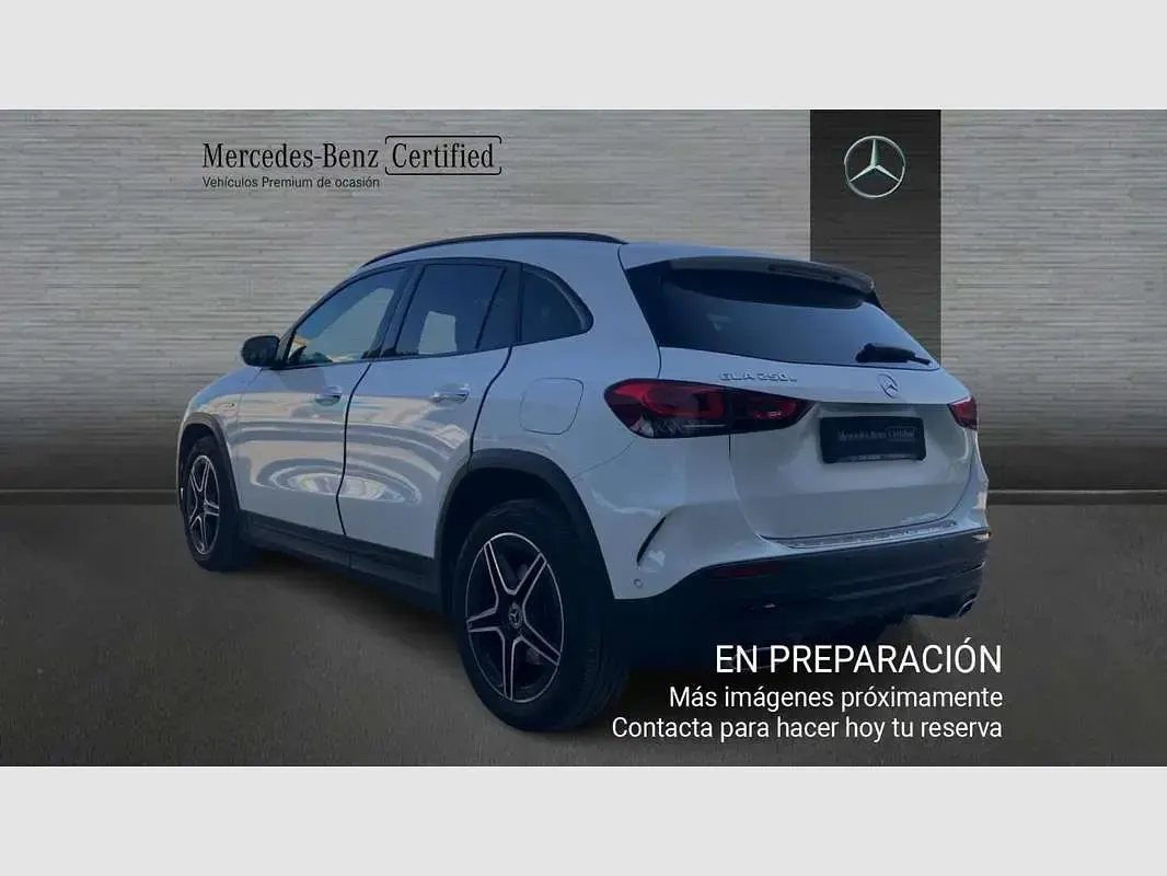 Usado Mercedes GLA250 218 CV (160 kW) 2020 SUV