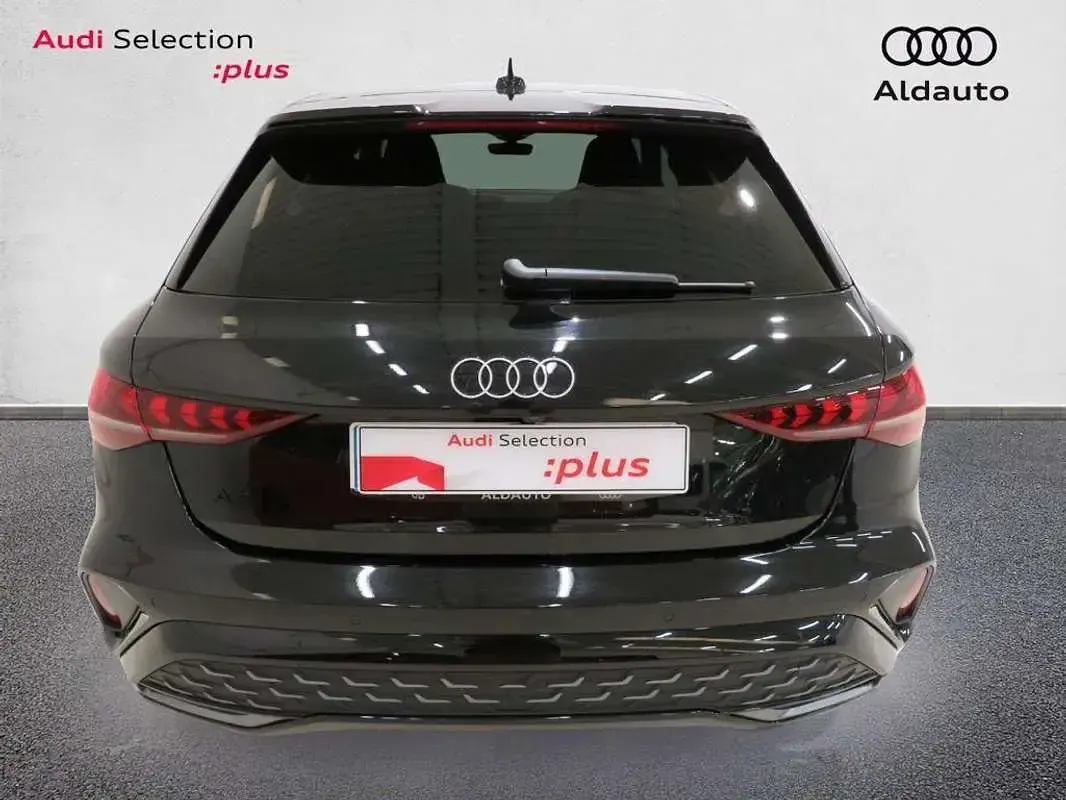 Usado Audi A3 Sportback S-Line 150 CV (110 kW) 2025 Negro Utilitario